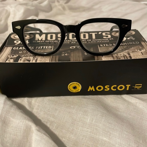MOSCOT Accessories - Moscot Tummel glasses—worn 2x!